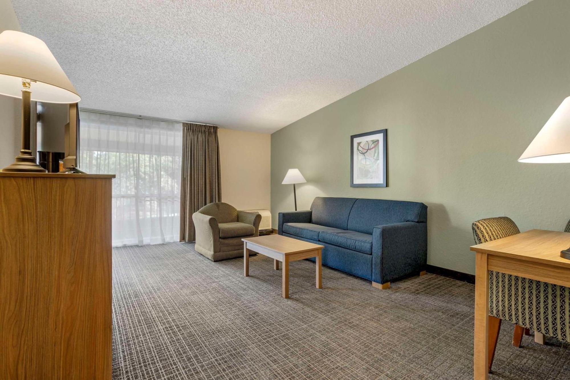 Quality Inn & Suites Nrg Park - Medical Center Houston Esterno foto